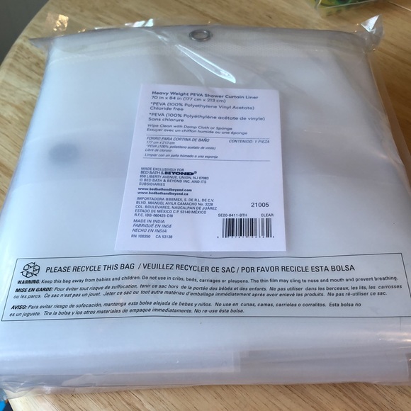 NWT BB&Beyond 70x84” long shower curtain liner - Picture 6 of 6